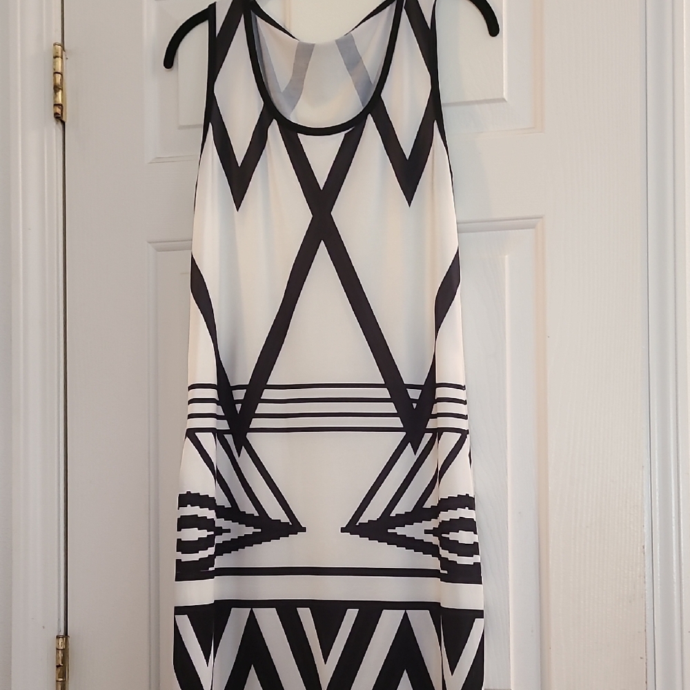 Black and White Geometric Pattern Dress